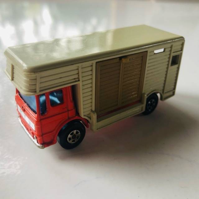 MB Superfast Horse Box No 17