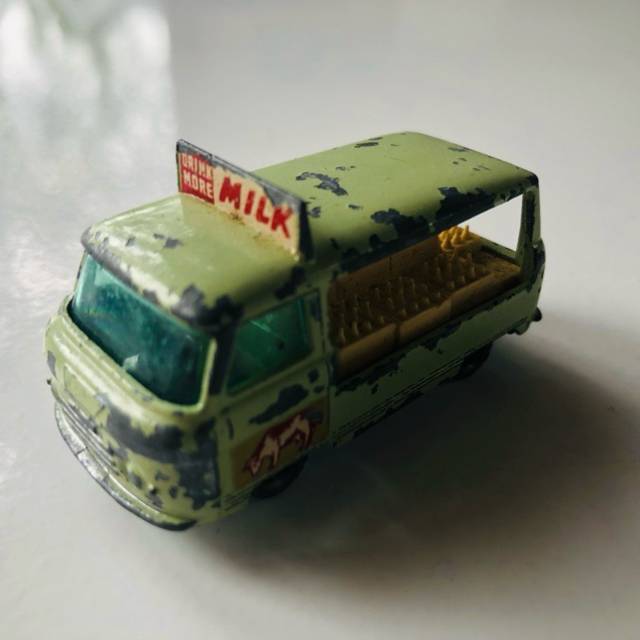 MB Lesney Commer Bottle Float No 21 (Milk)