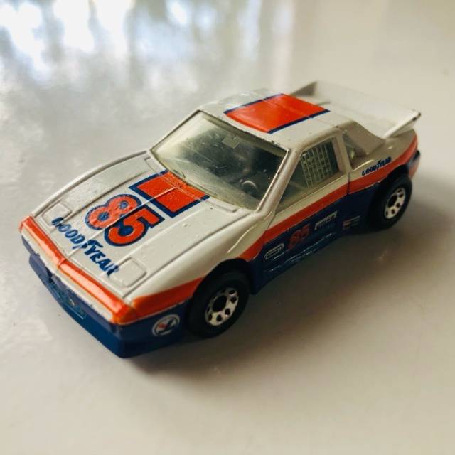 MB Pontiac Fiero 1985