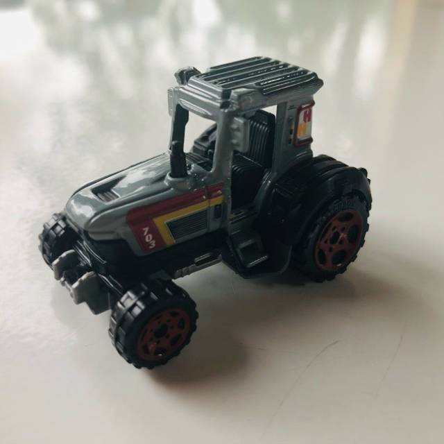 MB Tractor 2006 MB703