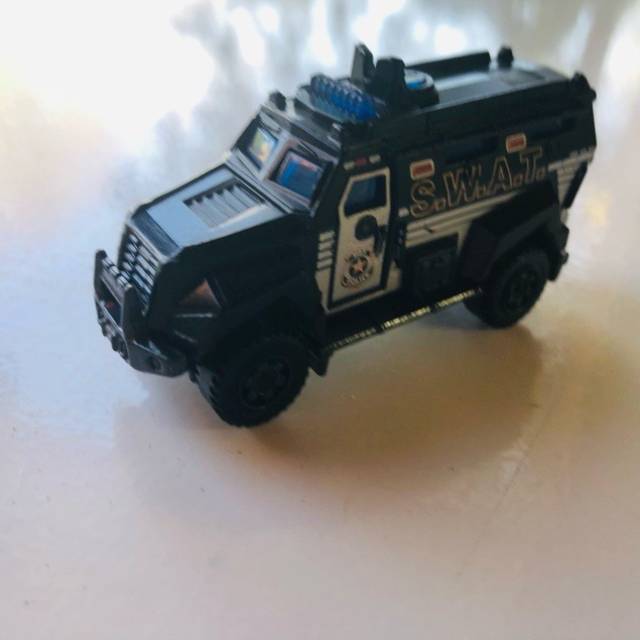 MB SWAT Truck Police 2011