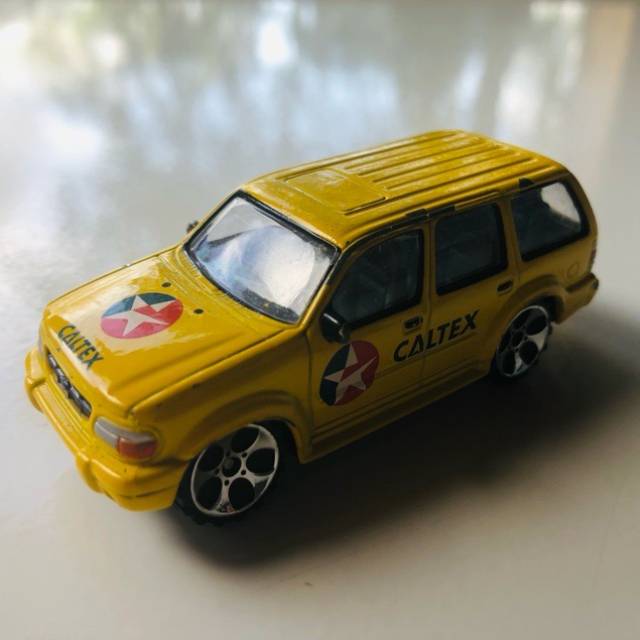 Realtoy Ford Explorer Caltex