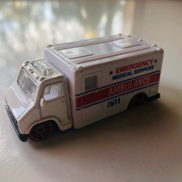 Maisto Ambulance 11409