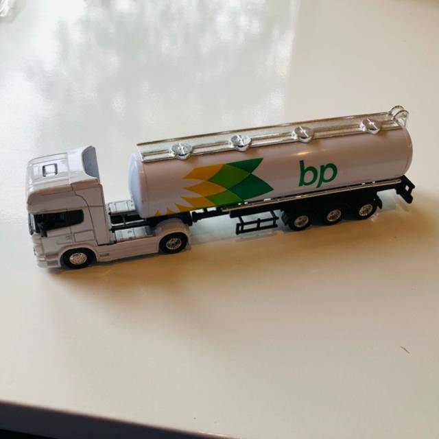 Welly BP Truck - Petrol Tanker No 88002 and...