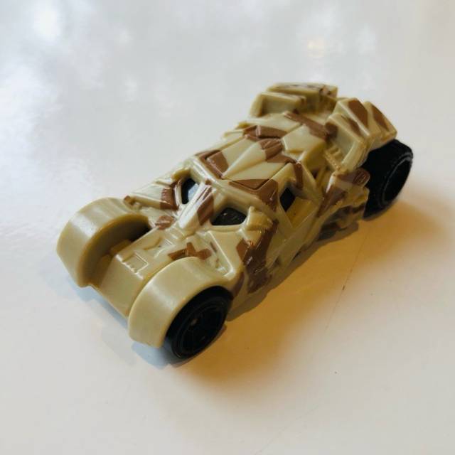 HL DESERT CAMEO CAR, DC COMICS R9865