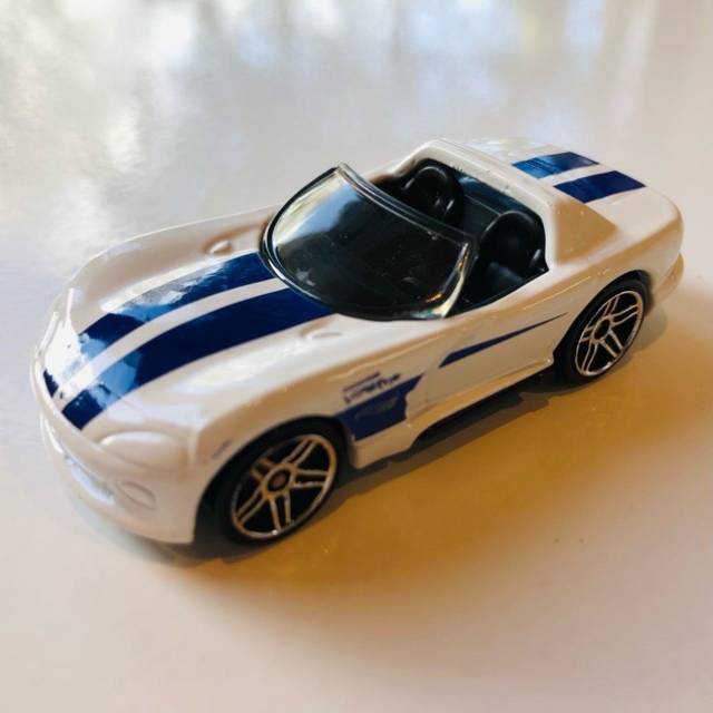 HL Dodge Viper RT10 DVB06 White