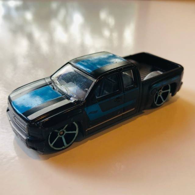 HL Chevy Silverado Black - Malaysia