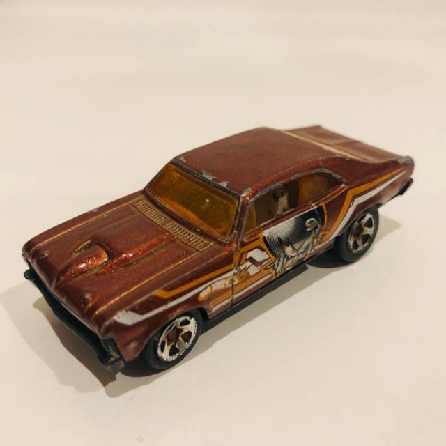 HL 68 Nova Maroon 2003 Thailand