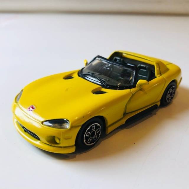 Burago Dodge Viper RT10 143 Yellow