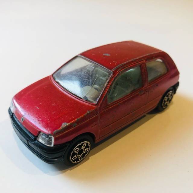 Burago Renault Clio 143 Red Italy