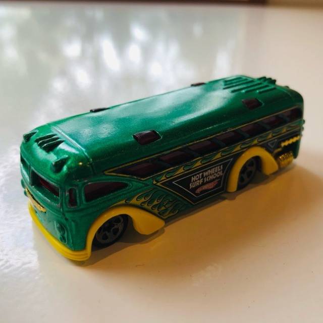 HF Surfin School Bus Green and Gold Thailand