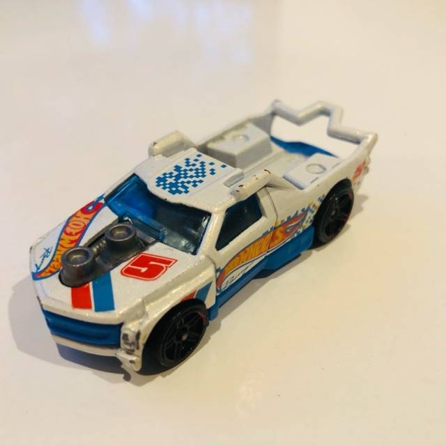 HF Fig Rig X2654 White 2012 Malaysia