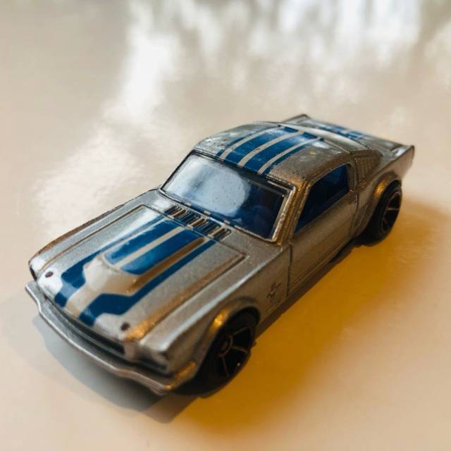 HL 65 Mustang Fastback Silver with Blue Stri...
