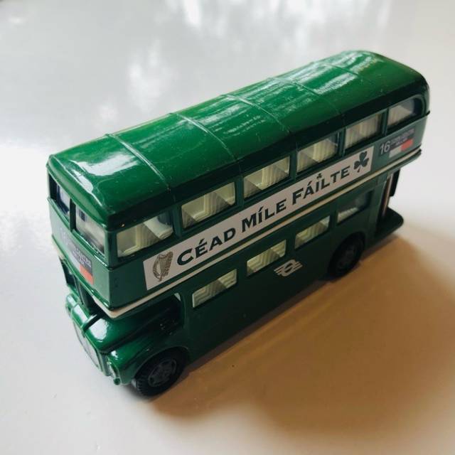 Double Decker Green London Bus ( Cead Mile F...