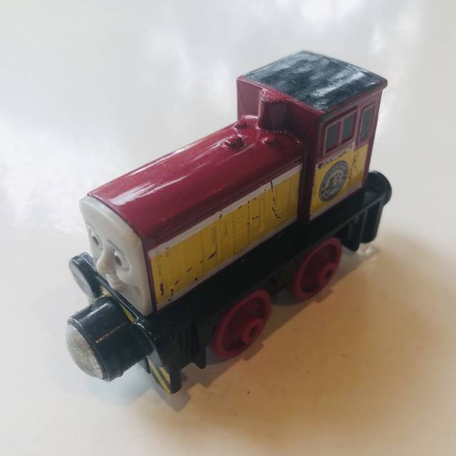 Dart Thomas the Tank Engine Take n Play Die...