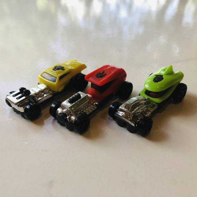 HL Hot Rods (3) Kinder Surprise