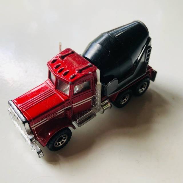 MB Peterbilt Cement Truck 1981 Red