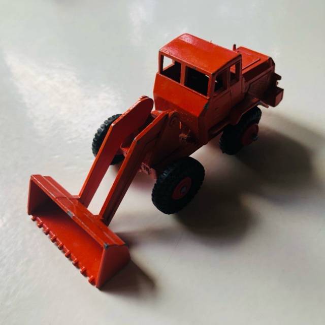 MB Lesney Tractor Shovel Orange No 69