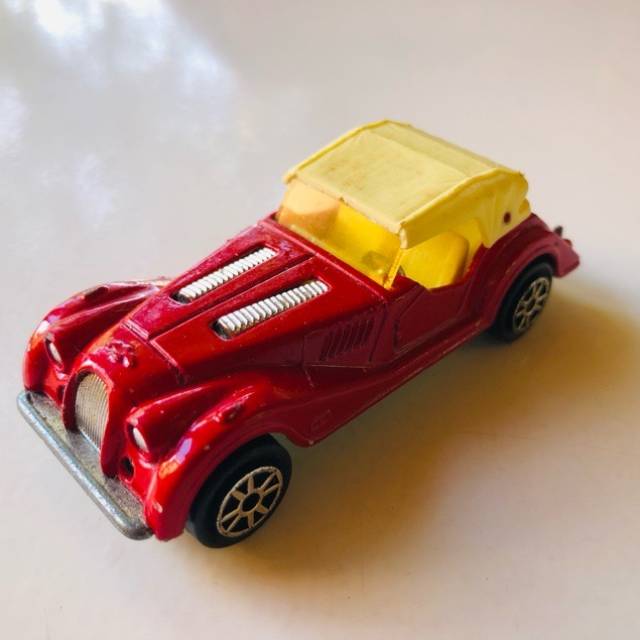 Majorette Morgan Collectable Scale 1:59 (Red)