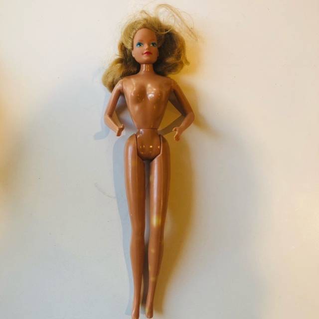 Barbie 1966 China Mid length hair