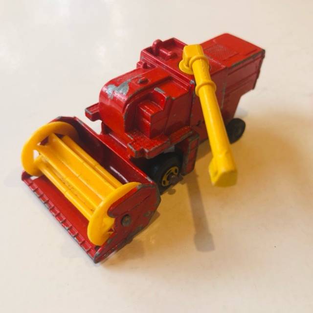 MB Combine Harvester No 51 Red 1977