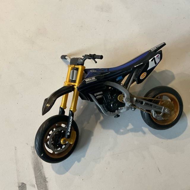 Yamaha Trail Bike (Large)