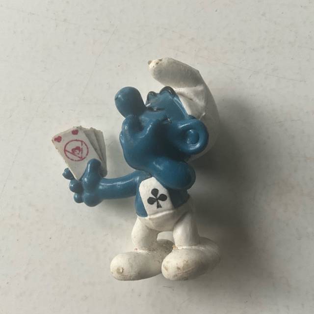 Smurf Card Playing