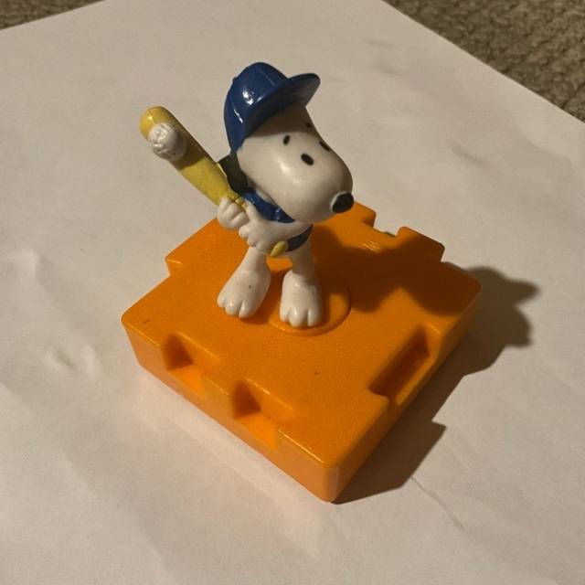 McDonalds Happy Meal Toys PEANUTS Snoopy Bas...