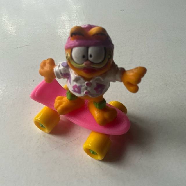 McDonald’s 1988 Garfield on Skateboard