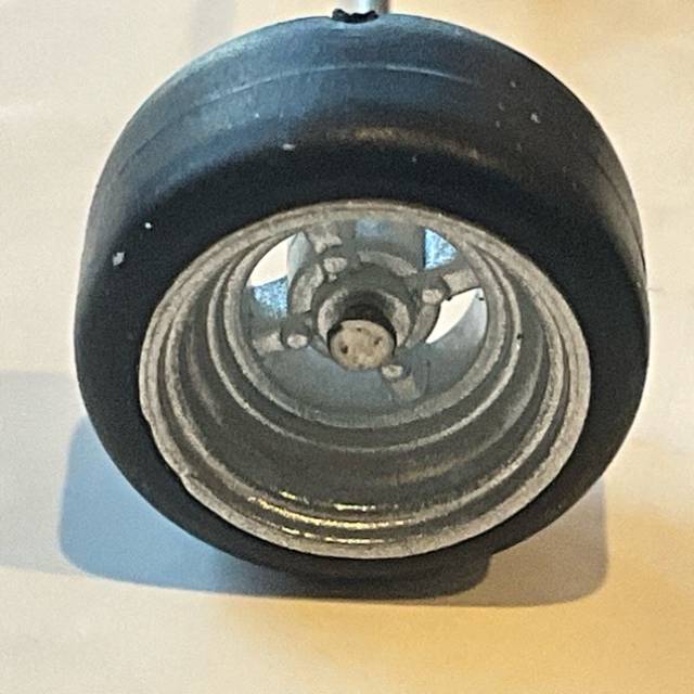 Custom Tyres Axle Set (Silver 4 Spoke)