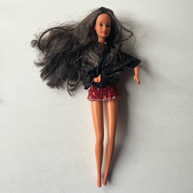 Barbie 1968 - Red Earrings, long brown hair