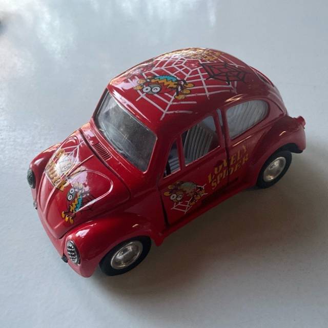 VW Beetle (LOVELT SPIDER) Red SS5702 (13cm L...