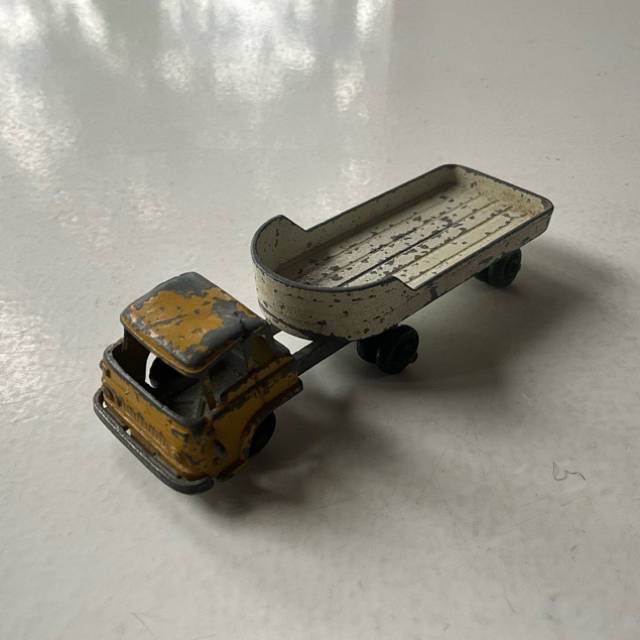 Fun Ho Bedford Articulated Truck no 22 93mm...
