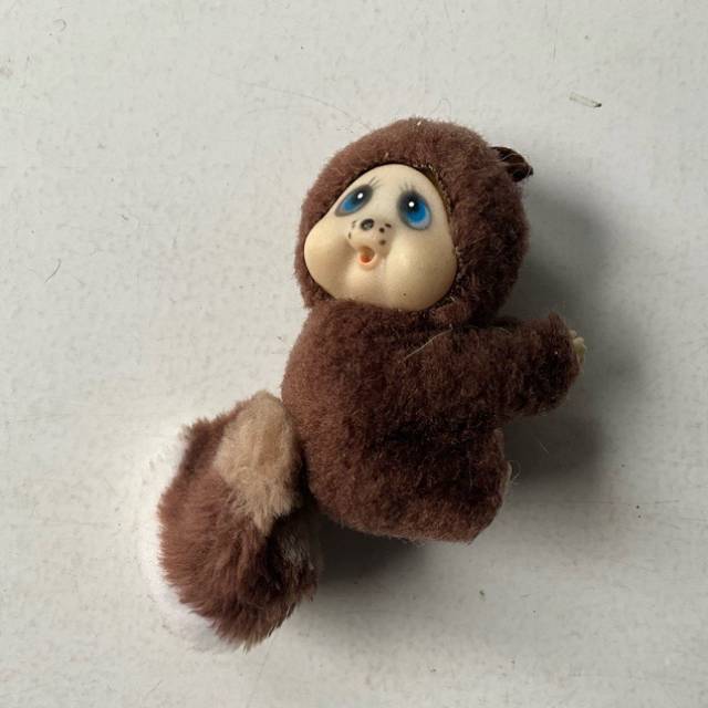 Clip Possum - Brown with white tip on tail -...