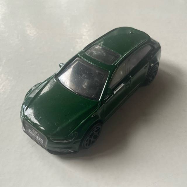 HL ‘17 Audi RS g Avant Green 2017 Malaysia