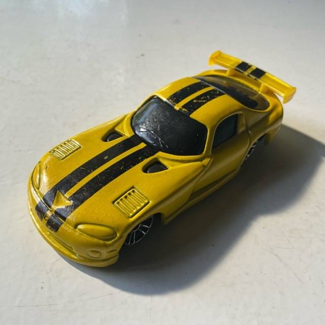 Maisto - 1998 DODGE VIPER GT2 Yellow 2009