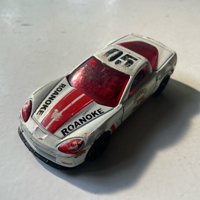 HL 11 Corvette Grand Sport Coupe White Roano...
