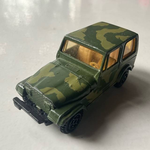 Yatming Army Land Rover