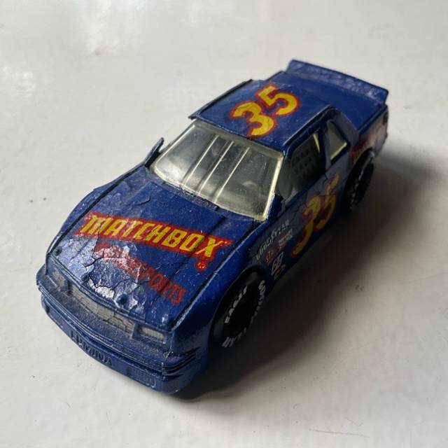MB CHEVROLET LUMNIA Blue (35) 1990 )LYL 309)