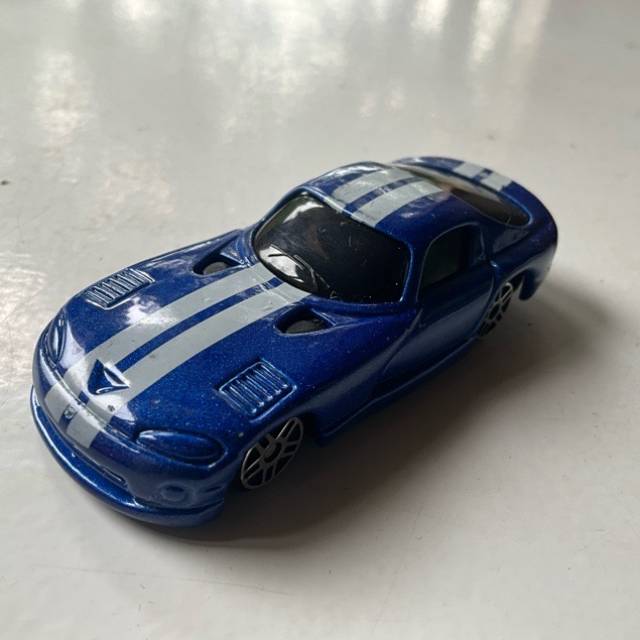 Maisto 1996 Dodge Viper GTS Blue