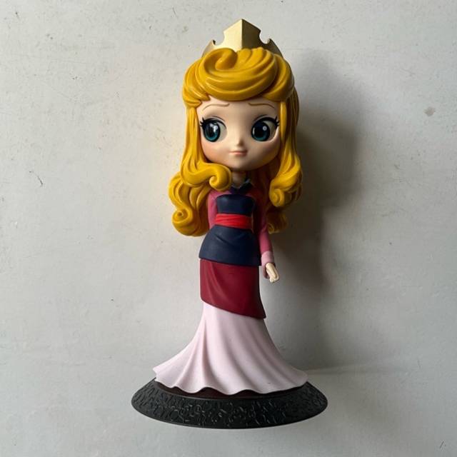 Disney Princess Q Posket Figure - Blonde Hai...