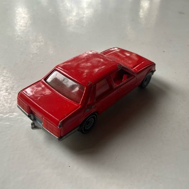 SIKU - Opel Senator 3.0E CD Red