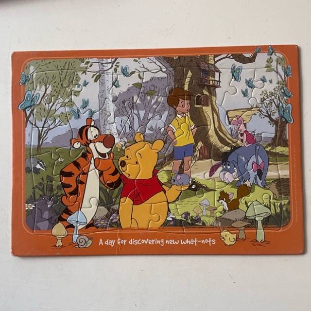 PUZZLE - Winnie The POOH (A day for discover...