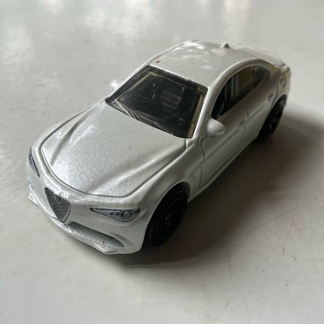 MB 2015 Alfa Romeo Glulla GKK25 2019