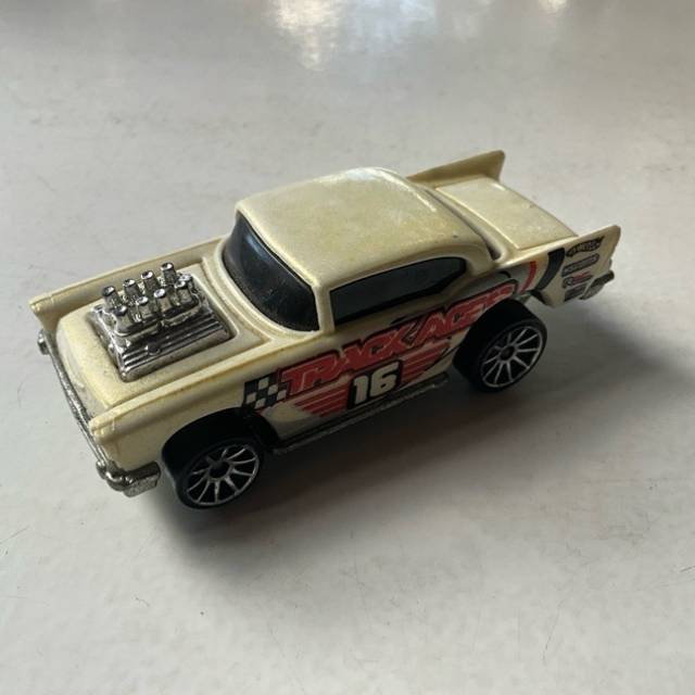 HL White CHEVY 57 TRACK RACER (16) 1976 Mala...