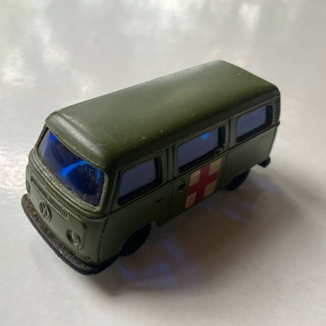 MB DORMOBILE VW COMBI 1976 ARMY (LYL 373)