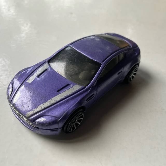 HL Aston Martin V8 Vantage Purple Thailand