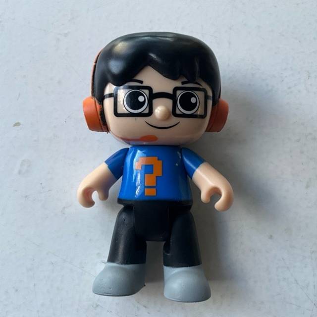 RYANS WORLD 3 inch ACTION FIGURE PLASTIC TOY