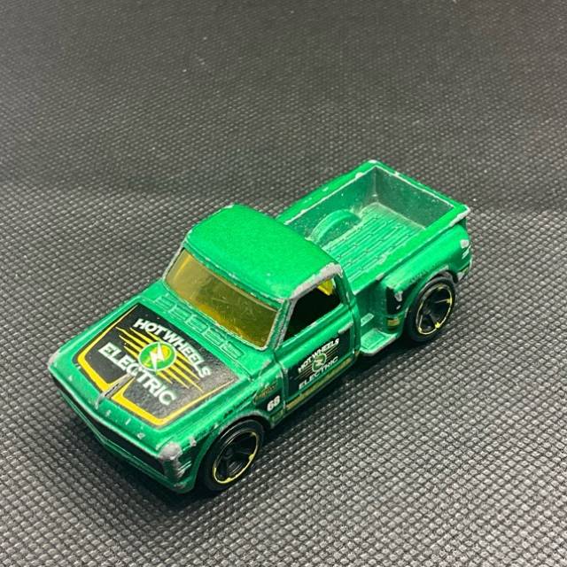 HL Custom ‘69 Chevy Truck Green (Electric)...