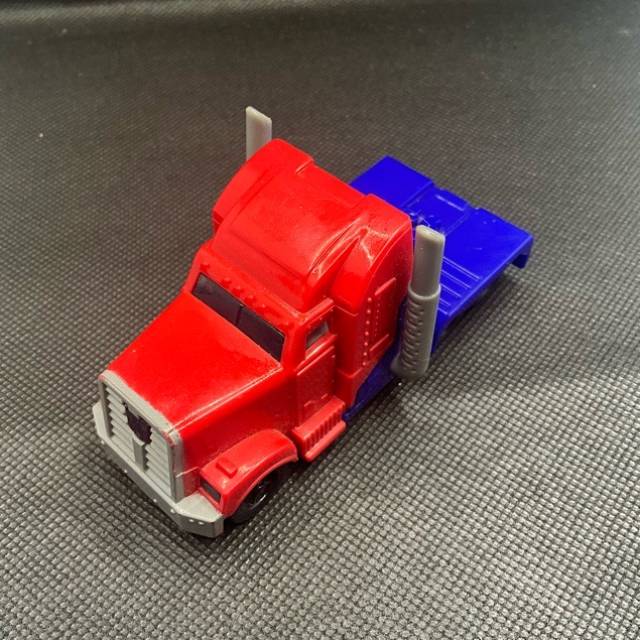 McDonald’s Hasbro Optimus Prime TRANSFORME...
